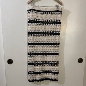 Freshman Black and White Textured Pencil Skirt